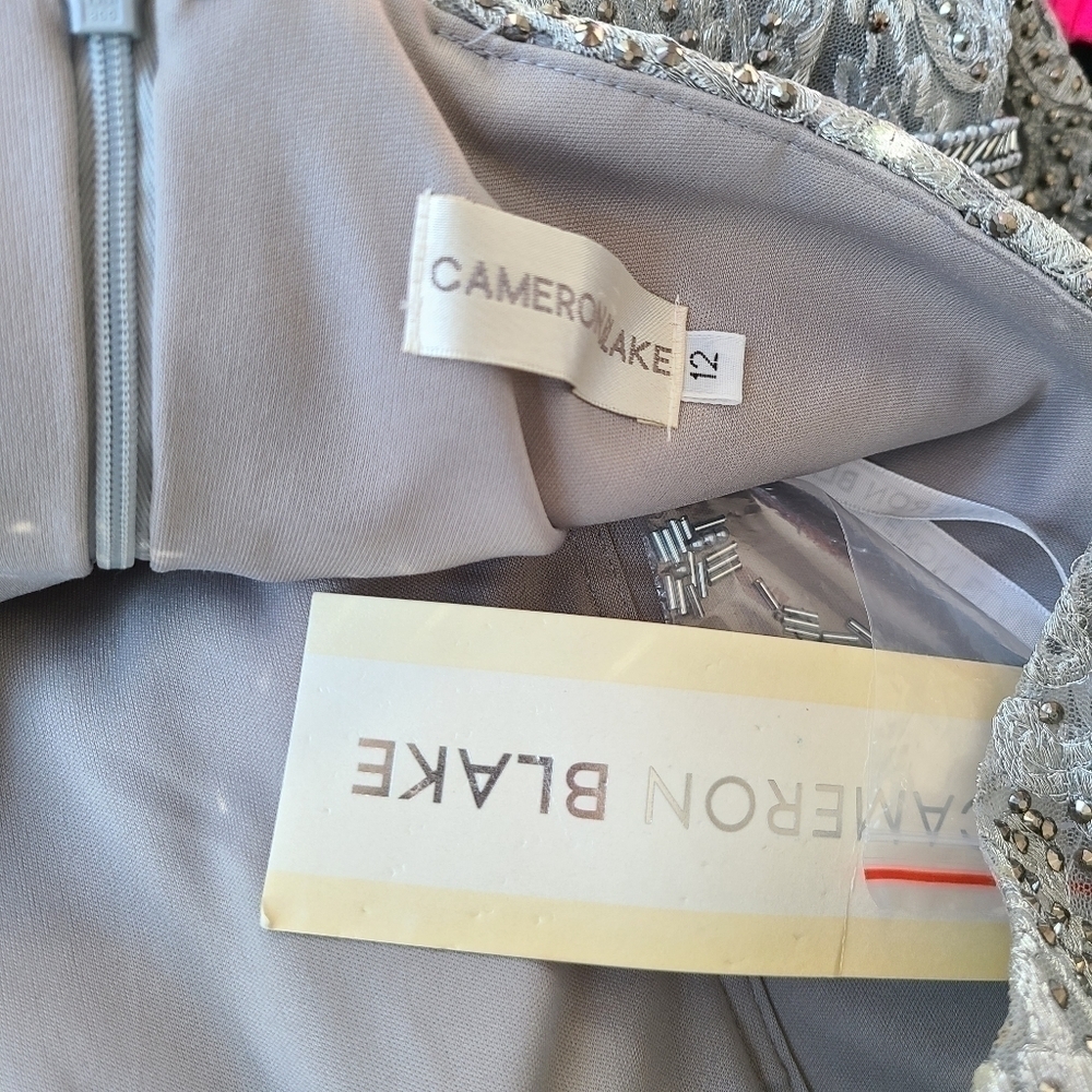 Cameron Blake Textured Silver Formal Gown, Size Medium - Picture 10 of 10